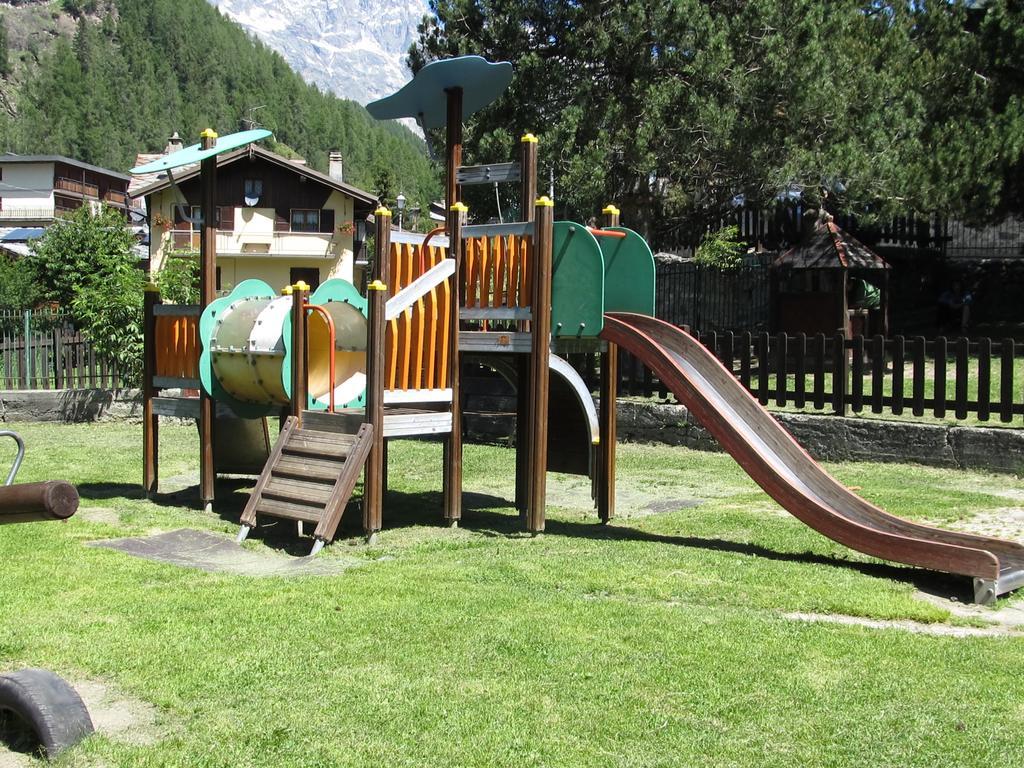 Miramonti Hotel Valtournenche Eksteriør billede