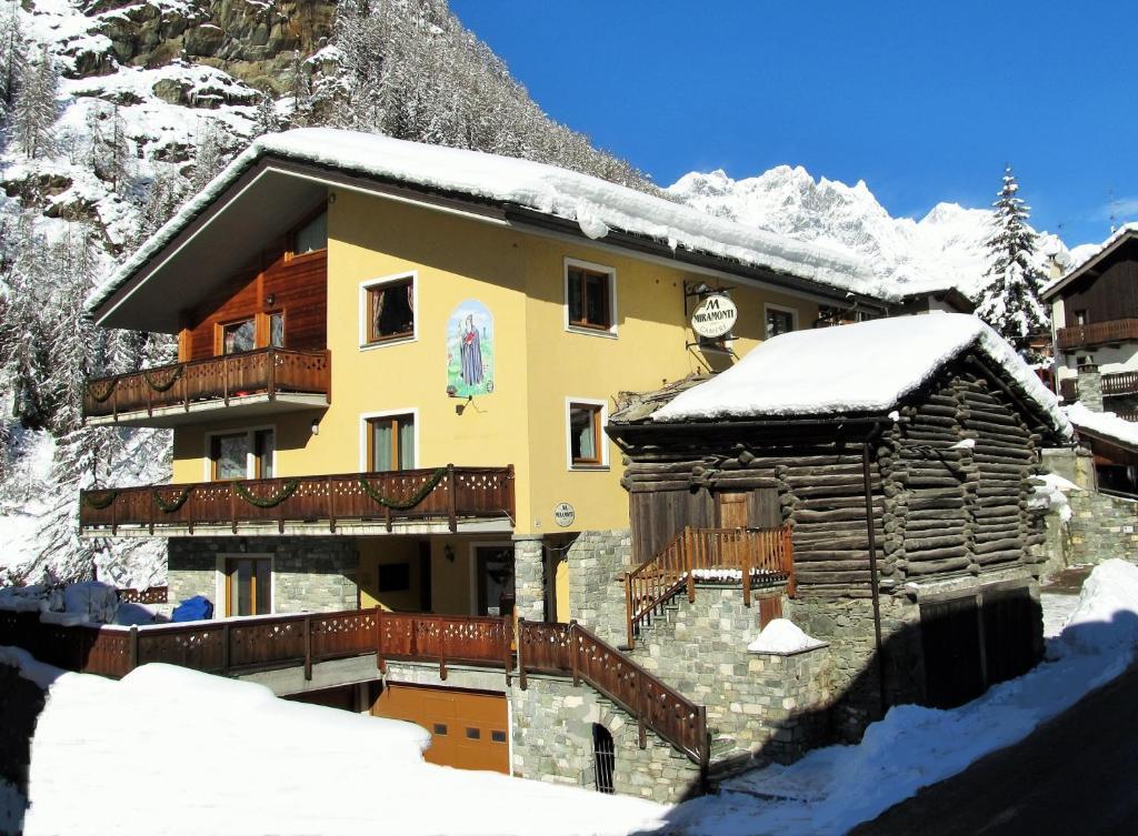 Miramonti Hotel Valtournenche Eksteriør billede